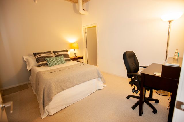 807 Davis Street 505, Evanston, IL 60201