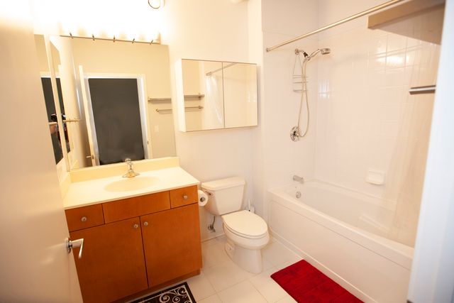 807 Davis Street 505, Evanston, IL 60201