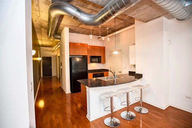807 Davis Street 505, Evanston, IL 60201