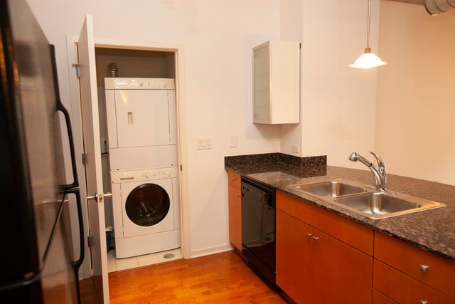 807 Davis Street 505, Evanston, IL 60201