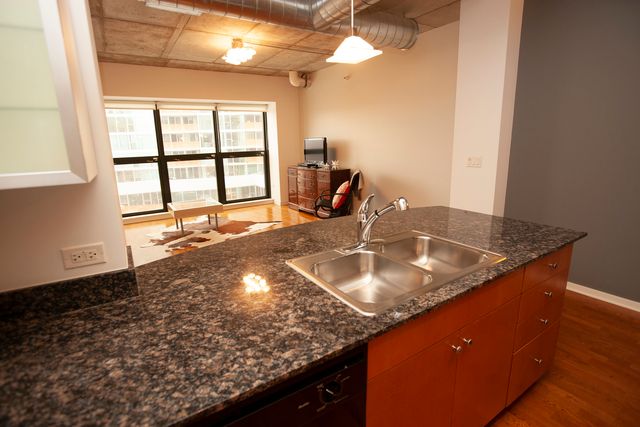 807 Davis Street 505, Evanston, IL 60201