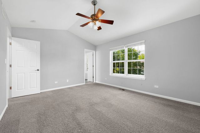 244 Buckingham Drive, Grayslake, IL 60030