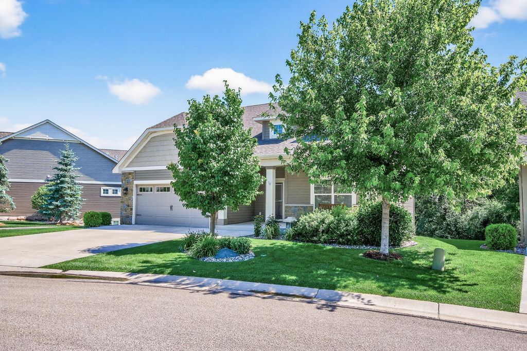 721 Somerwood Way, Waconia, MN 55387