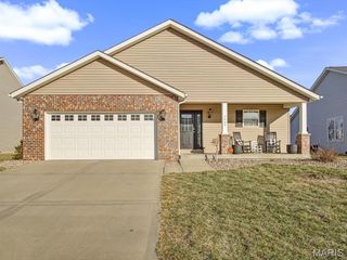 2609 Greystone Estates Parkway, Shiloh, IL 62221