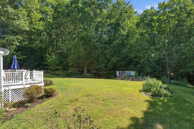 27 Peabody Drive, Danville, NH 03819