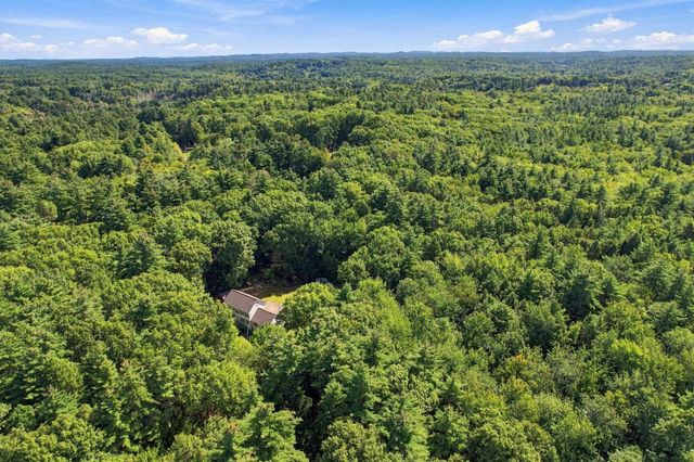 27 Peabody Drive, Danville, NH 03819