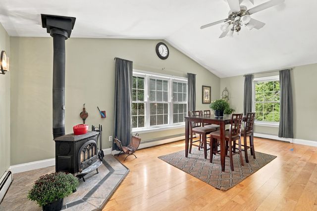 27 Peabody Drive, Danville, NH 03819