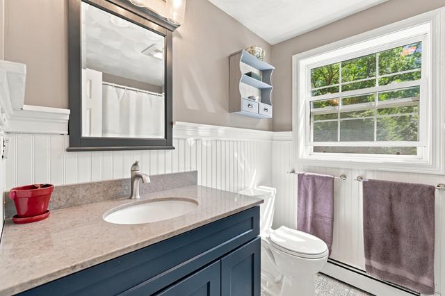 27 Peabody Drive, Danville, NH 03819