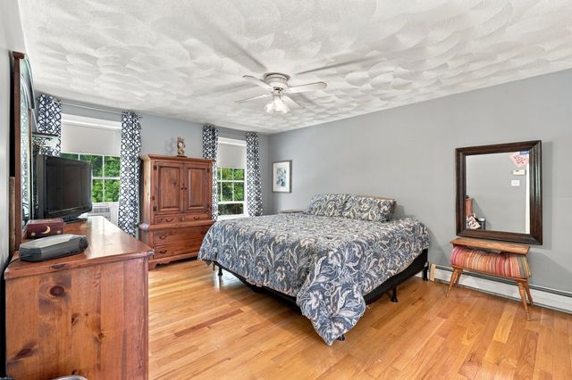 27 Peabody Drive, Danville, NH 03819