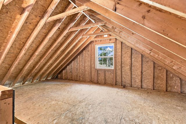 27 Peabody Drive, Danville, NH 03819