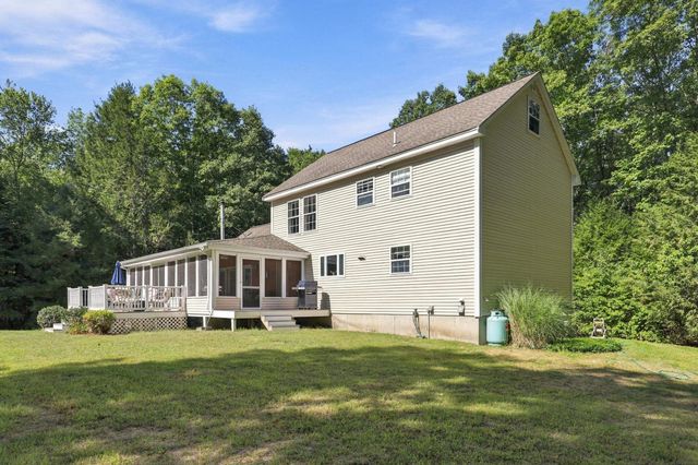 27 Peabody Drive, Danville, NH 03819