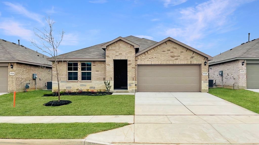 1212 BELTWAY Lane, Granbury, TX 76048