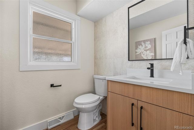 1375 W Hinsdale Drive, Littleton, CO 80120