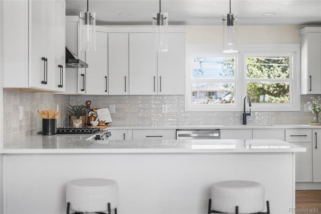 1375 W Hinsdale Drive, Littleton, CO 80120