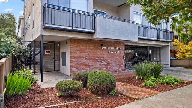 2172 Blake St, Berkeley, CA 94704