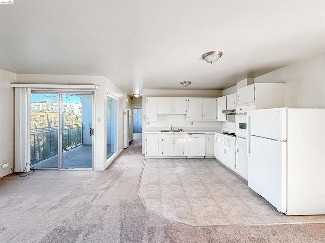 2172 Blake St, Berkeley, CA 94704