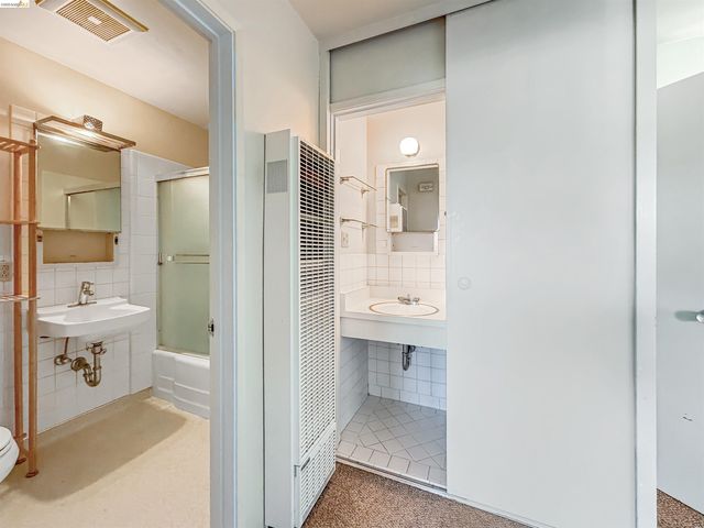 2172 Blake St, Berkeley, CA 94704