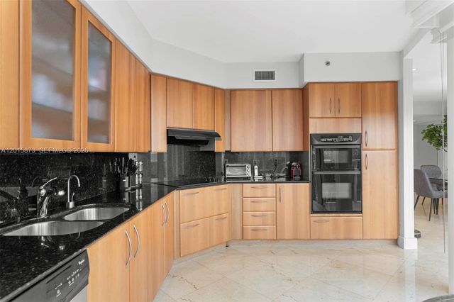19111 Collins Ave 604, Sunny Isles Beach, FL 33160