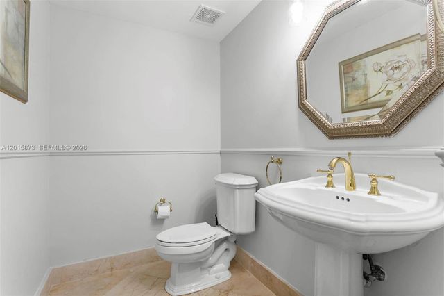19111 Collins Ave 604, Sunny Isles Beach, FL 33160