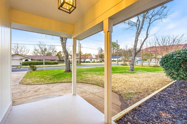 2008 Burlingame Drive, Huntsville, AL 35803