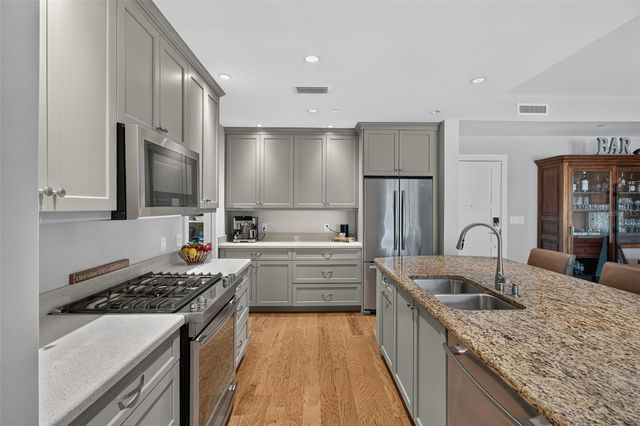 200 MAIN STREET 202, Dunedin, FL 34698