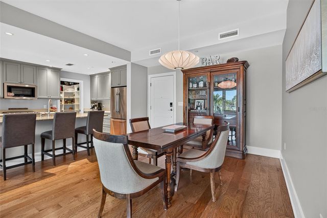 200 MAIN STREET 202, Dunedin, FL 34698