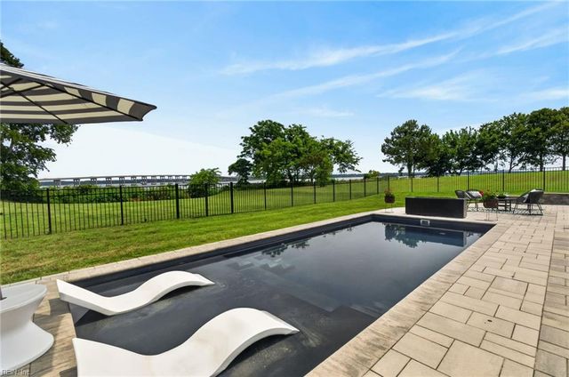 230 Wentworth CT, Suffolk, VA 23436