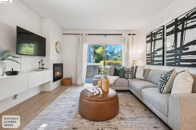 255 Florence Ct, Hercules, CA 94547