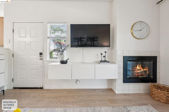 255 Florence Ct, Hercules, CA 94547