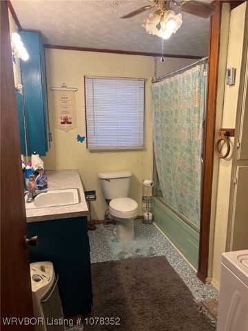 1404 S Broadway Street, Poteau, OK 74953