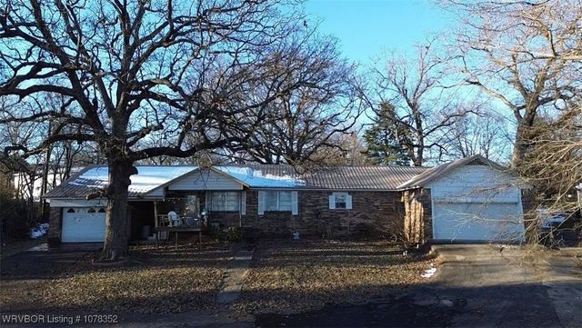 1404 S Broadway Street, Poteau, OK 74953