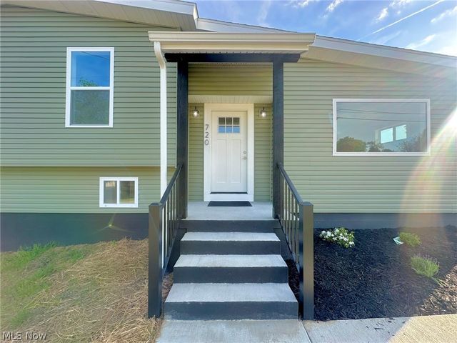 720 57th Street, Vienna, WV 26105