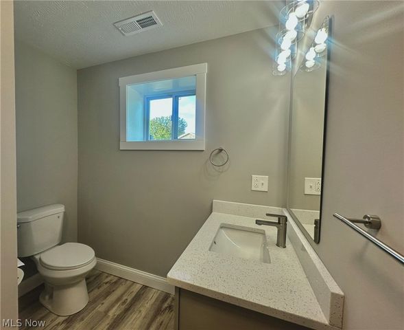 720 57th Street, Vienna, WV 26105
