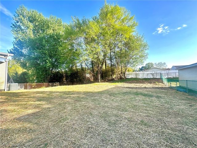 720 57th Street, Vienna, WV 26105