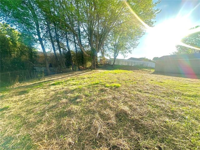 720 57th Street, Vienna, WV 26105