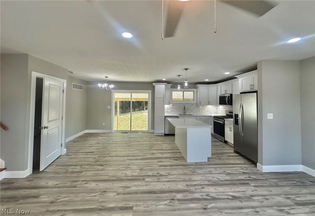 720 57th Street, Vienna, WV 26105