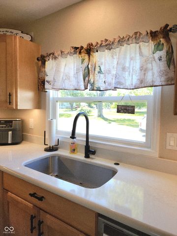 9710 S County Road 0, Clayton, IN 46118