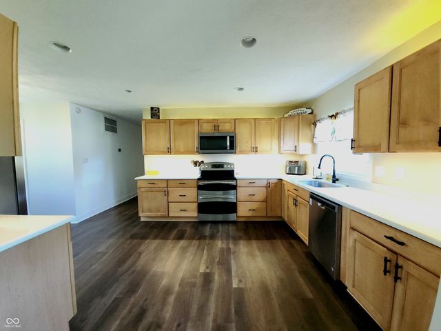 9710 S County Road 0, Clayton, IN 46118