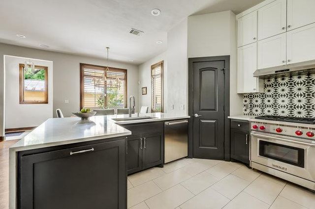 2913 Cherry LN A, Austin, TX 78703