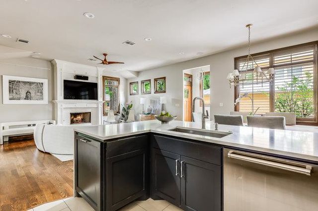 2913 Cherry LN A, Austin, TX 78703