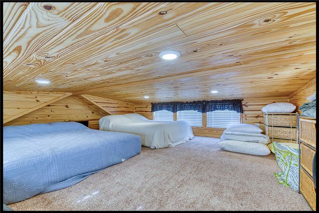 665 N Fleetwood Lane, Fair Play, SC 29643