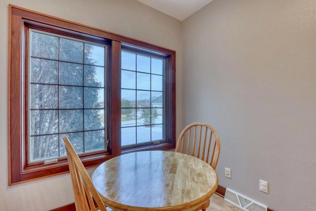 9067 S Cordgrass CIRCLE E, Franklin, WI 53132