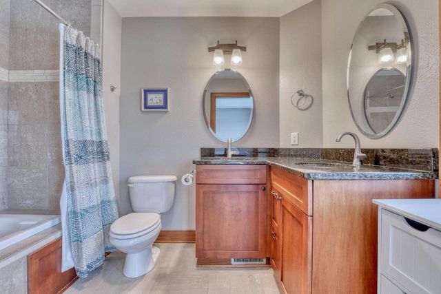 9067 S Cordgrass CIRCLE E, Franklin, WI 53132