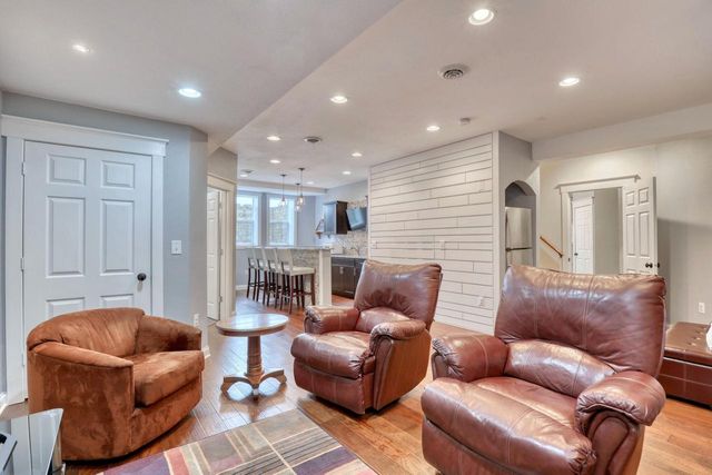 9067 S Cordgrass CIRCLE E, Franklin, WI 53132