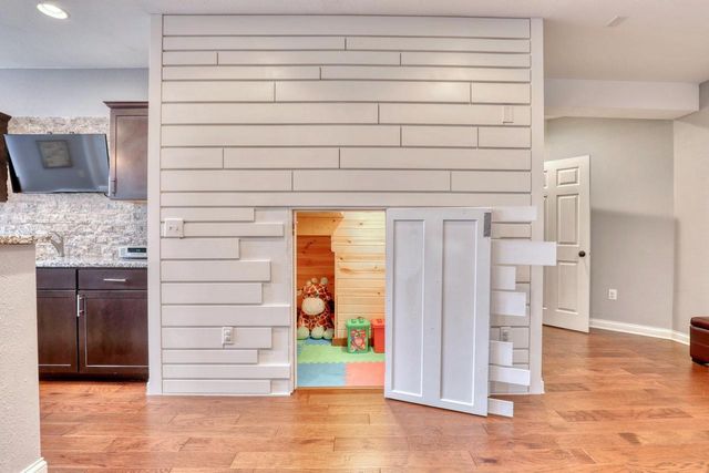 9067 S Cordgrass CIRCLE E, Franklin, WI 53132