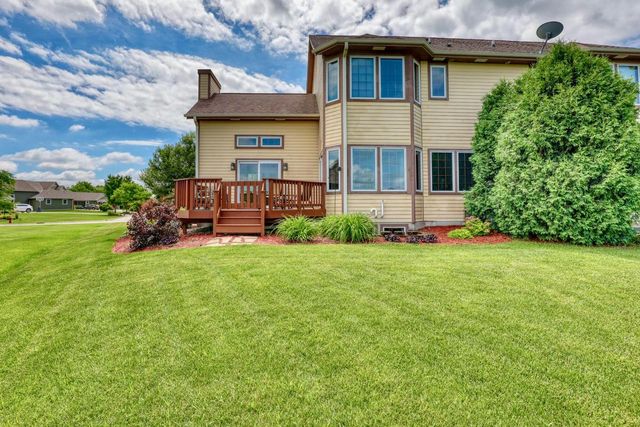 9067 S Cordgrass CIRCLE E, Franklin, WI 53132