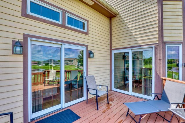 9067 S Cordgrass CIRCLE E, Franklin, WI 53132