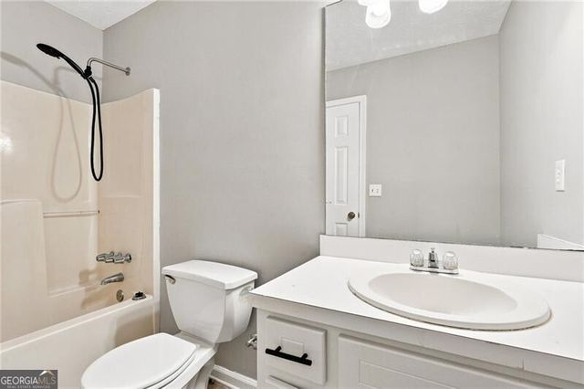 3949 Edgebrook Drive, Flowery Branch, GA 30542