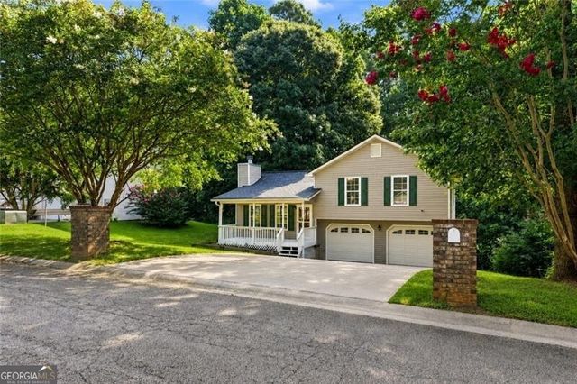 3949 Edgebrook Drive, Flowery Branch, GA 30542