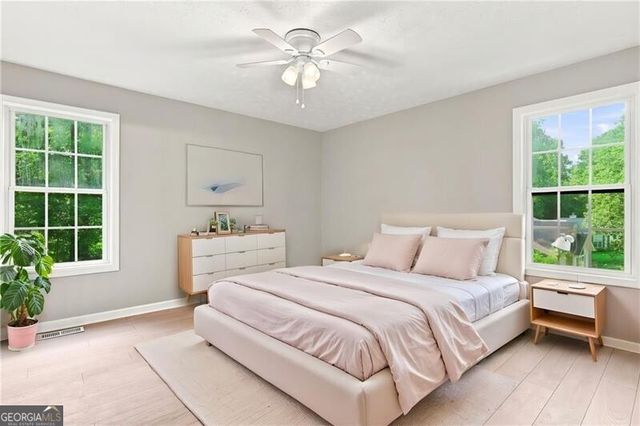 3949 Edgebrook Drive, Flowery Branch, GA 30542
